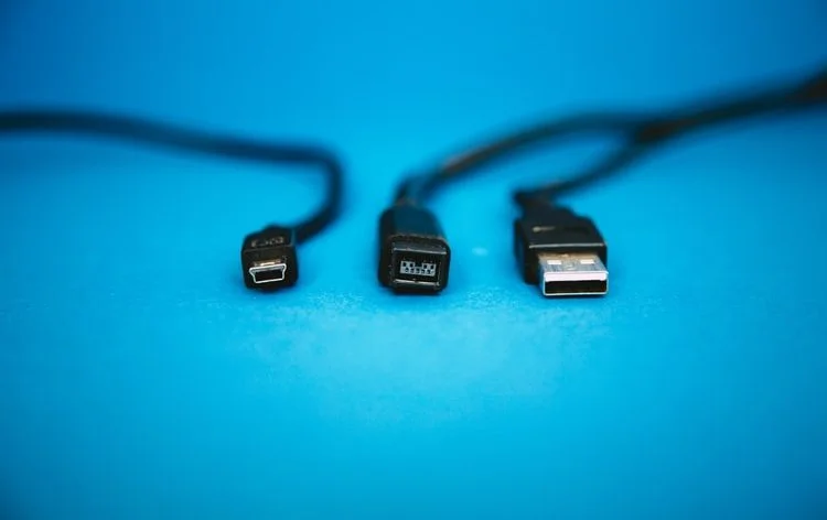 Conheça os tipos de cabos USB e conexões para celular