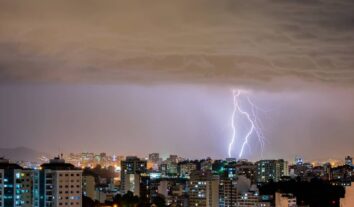 Período de chuvas e instalações elétricas: Cuidados e alertas